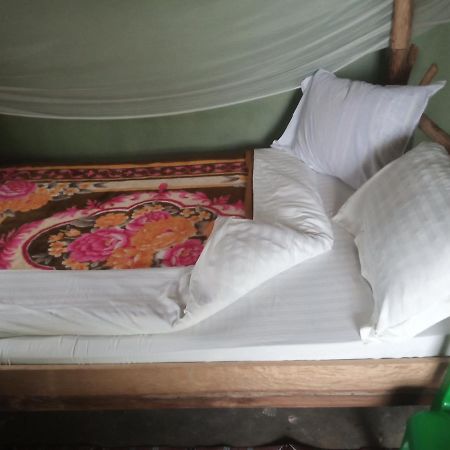 Lake Lyantonde Eco Campsite Original Fort Portal Экстерьер фото