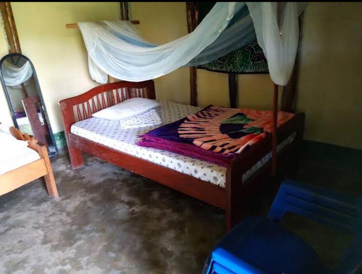 Lake Lyantonde Eco Campsite Original Fort Portal Экстерьер фото